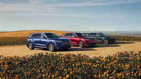 鸿蒙智行问界M7、尚界H5发布 真人感小艺超能干