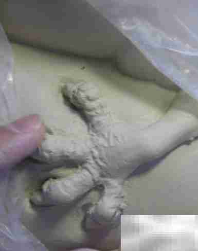 中国龙纹陶瓷瓶制作