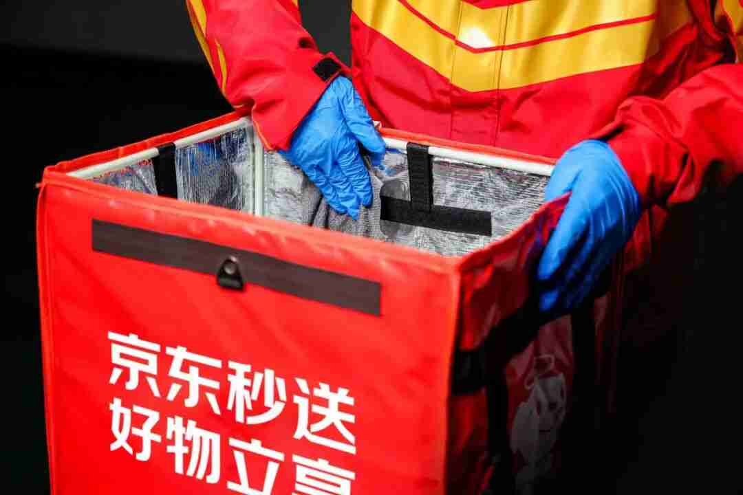 京东外卖宣布试点全职骑手餐箱消毒：每日一次，灭菌率达 99.99%