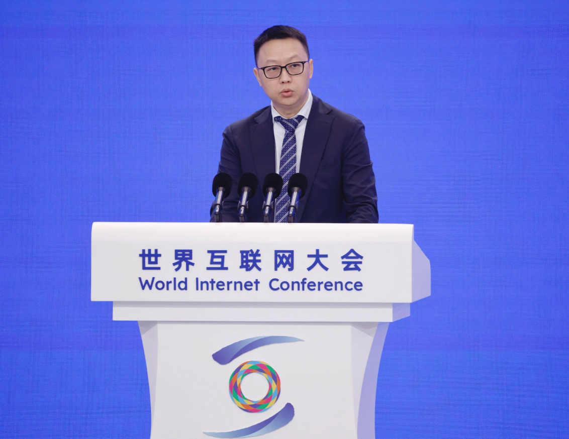 吴泳铭：阿里加码AI云，推动开源与技术普惠