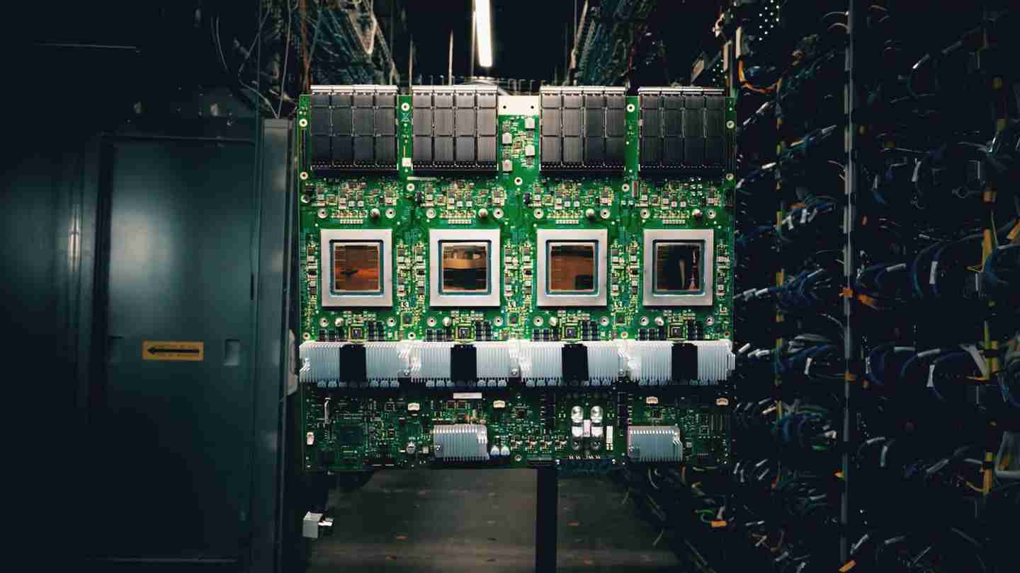 消息称 Meta 正就为自有数据中心导入 TPU AI 芯片与谷歌洽谈