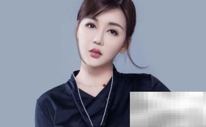 《嘴巴嘟嘟》歌词趣味解析与解读