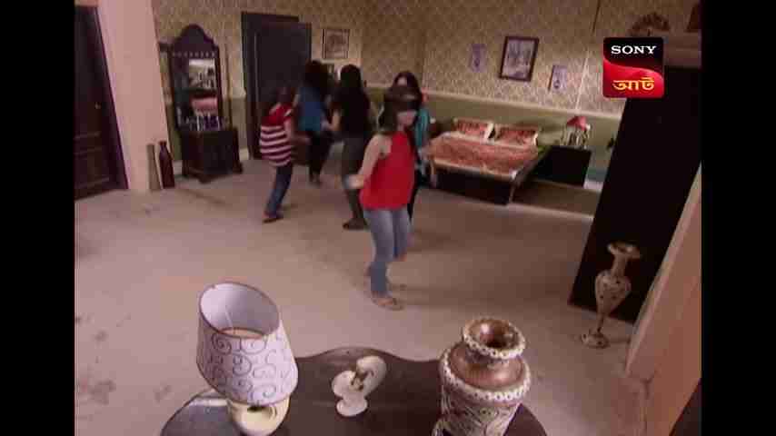 侦探游戏的魅力：少女们的捉迷藏与解谜冒险