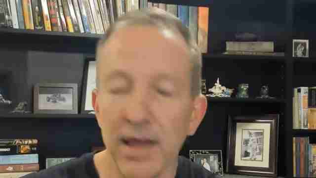 AI赋能团队协作:视频转SOP, делегирование永不止步