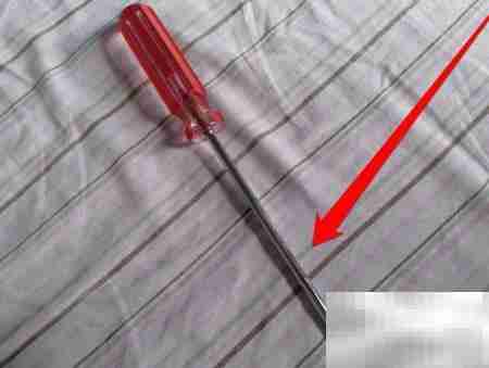 硬盘托拆卸步骤详解