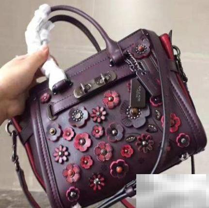 Coach包包保养技巧与护理方法