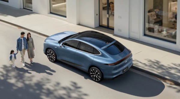 智己LS6获全球十佳智能汽车称号