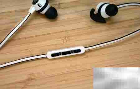 魔声Supernova耳机评测