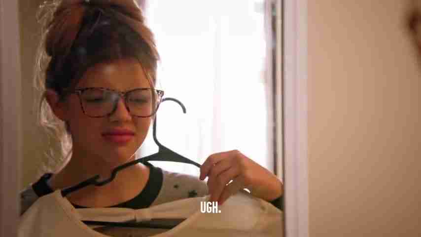 摆脱贫民窟！丑小鸭变天鹅：查莉的励志故事