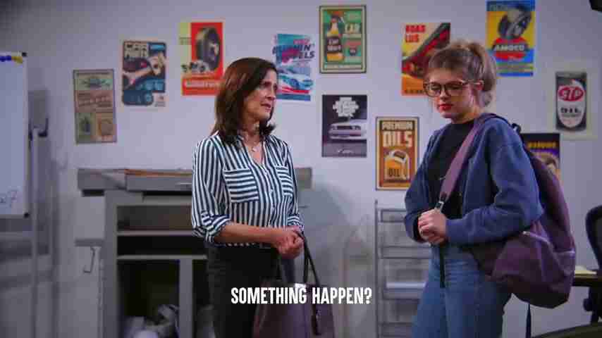 摆脱贫民窟！丑小鸭变天鹅：查莉的励志故事