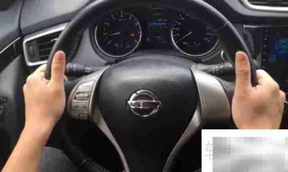 打方向时怠速不稳？速查原因