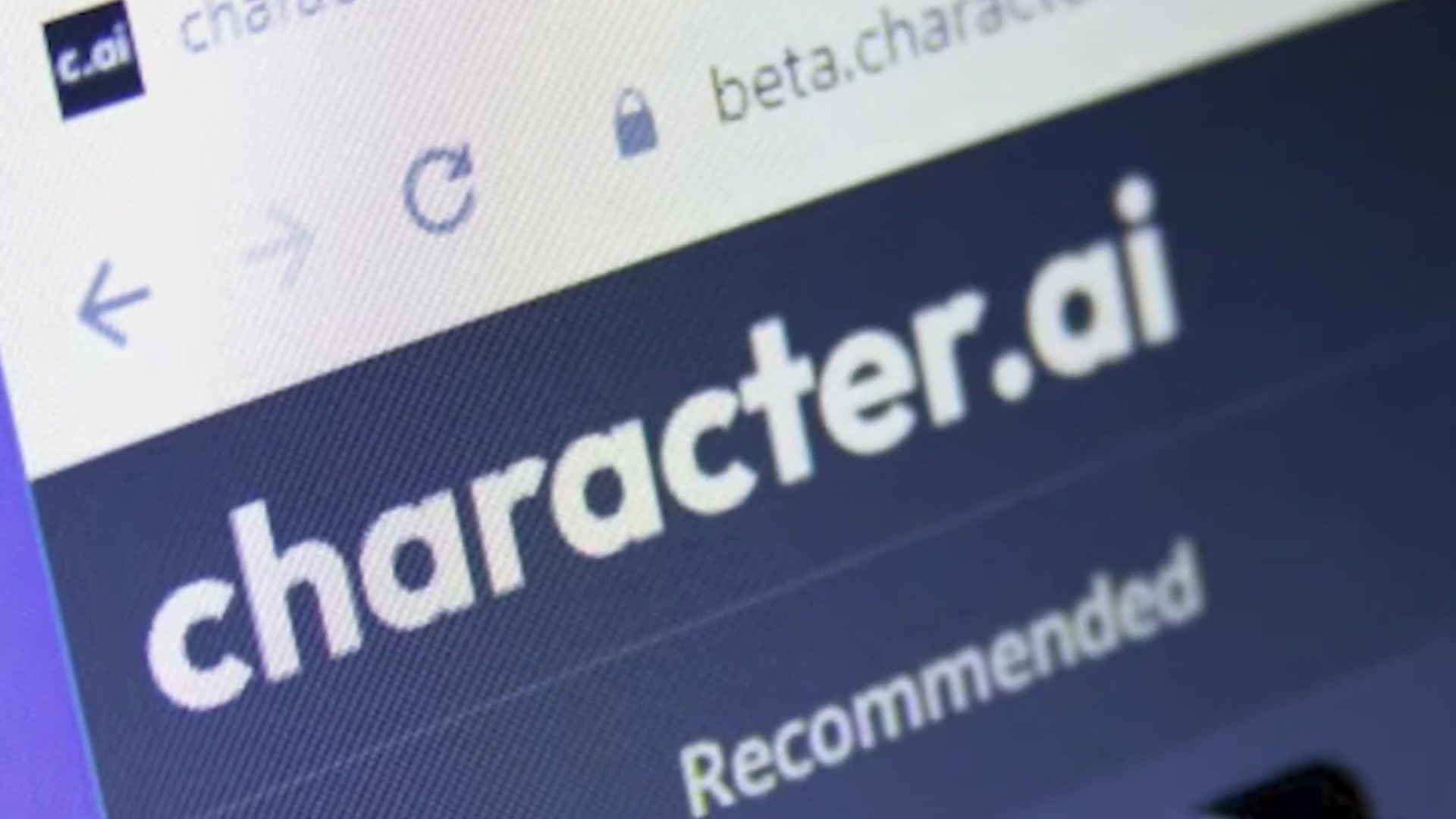 Character.ai与JanitorAI对比评测