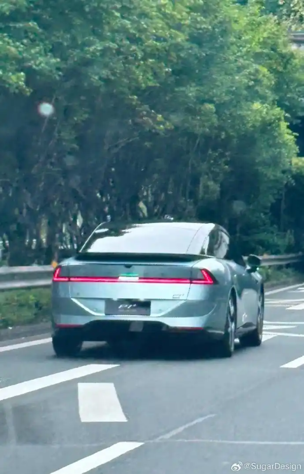 全新小鹏P7+官宣将全球发布！增程版续航达1550公里