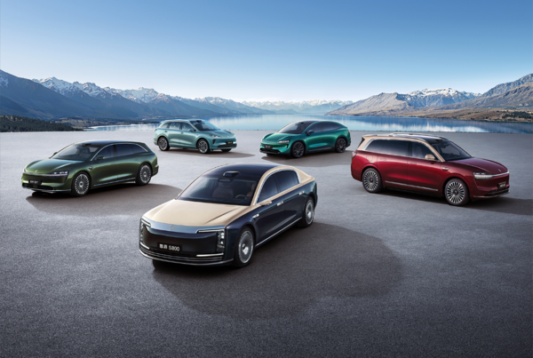 2025年华为乾崑智驾车型总销量超90万台 两年成长10倍