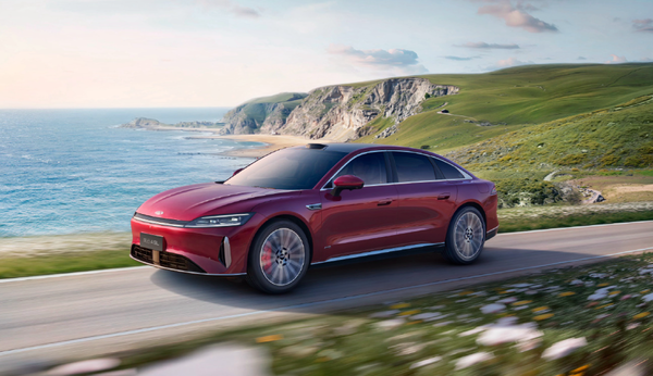 2025国产车出口710万，两家车企超百万！