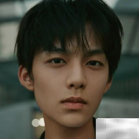 黄毅真实身高数据曝光详情