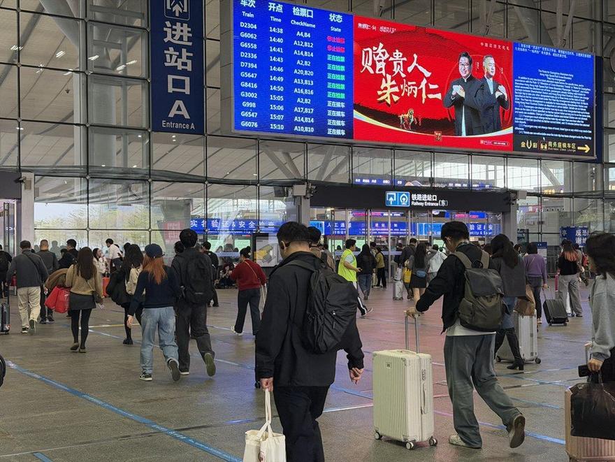 零散订票攻略：一个人能提前买春运火车票吗？