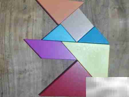 七巧板拼马来熊教程